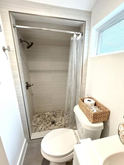 Downtown Dream- Relaxing Escape In Downtown Pensacola Villa Exterior photo